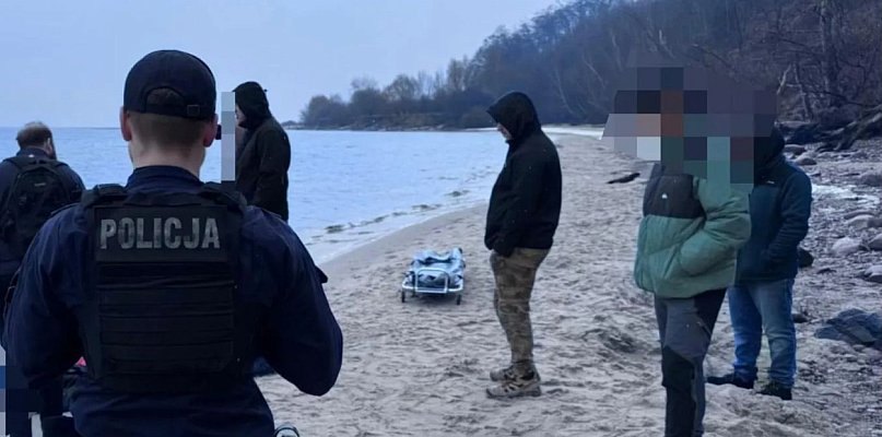 Makabryczne odkrycie w Zatoce Puckiej! W wodzie znaleziono ciało mężczyzny