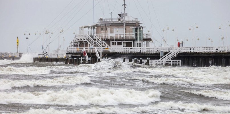 Silny wiatr nad Sopotem! IMGW wydał ostrzeżenie pierwszego stopnia