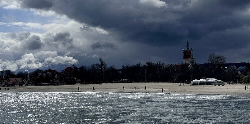 IMGW ostrzega Sopot przed burzami! Możliwy silny deszcz i porywy wiatru