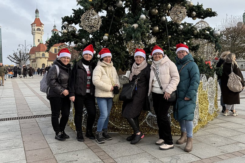 Mikołajki w Sopocie. Czerwone czapki opanowały Monciak i molo [FOTO]