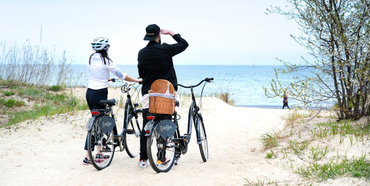 Zamiast stolika – trawa i koc. Nowy piknikowy trend w Sopocie