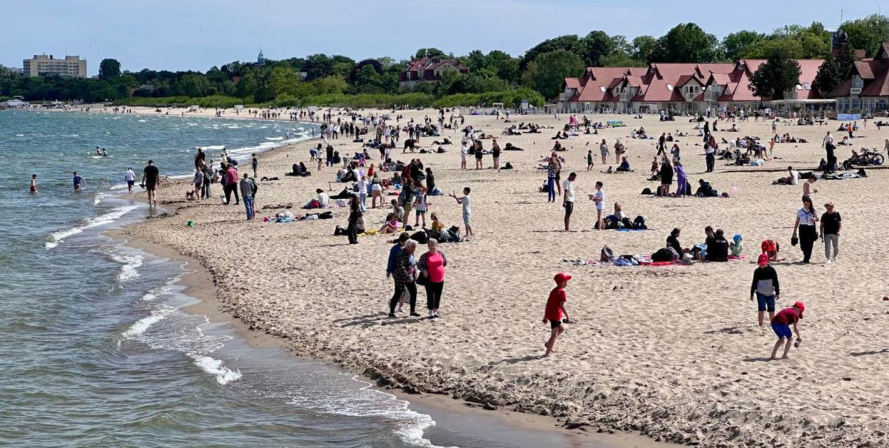 Skąd śmieci na plażach? Zaskakujące badanie ujawnia, jak dbamy o Bałtyk