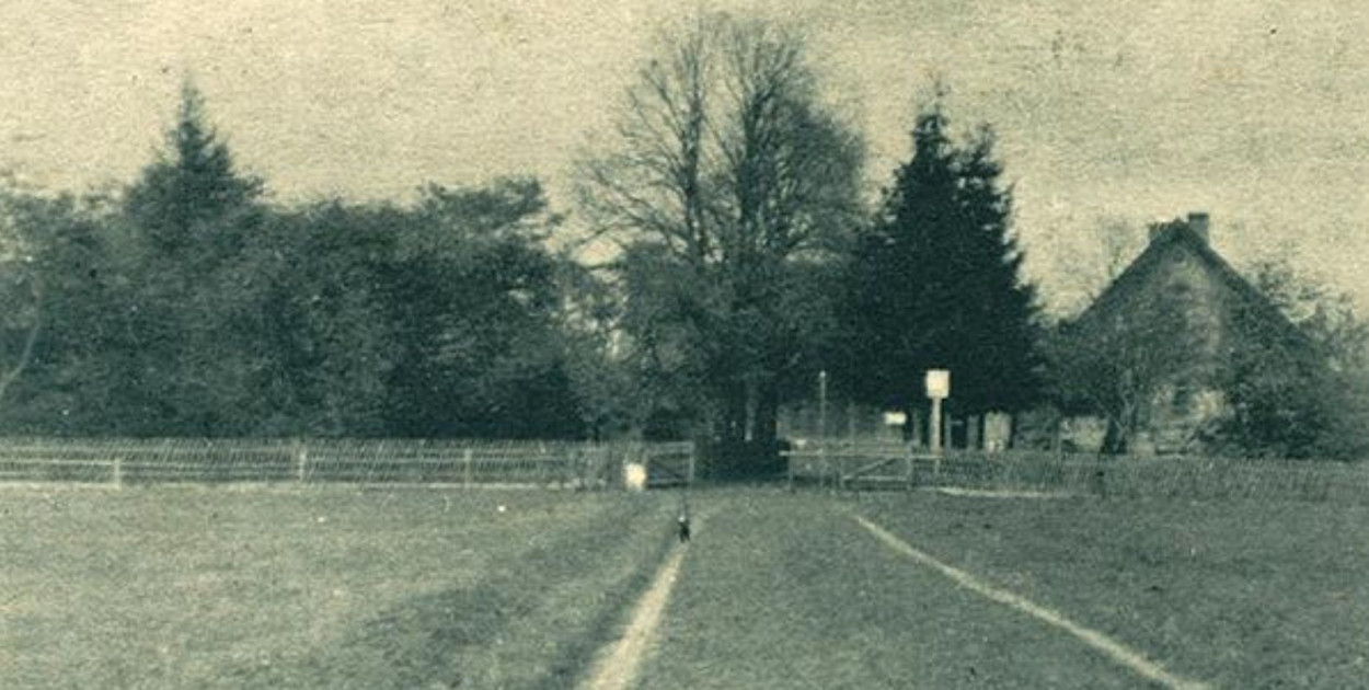 Leśniczówka w Gręzowie, fotografia z ok. 1890 (źródło: W.S), za: www.dawnysopot.pl.