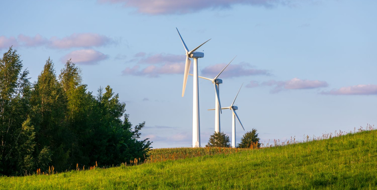 Wiatr na lądzie napędza polski przemysł - buduje krajowy łańcuch dostaw i wzmacnia