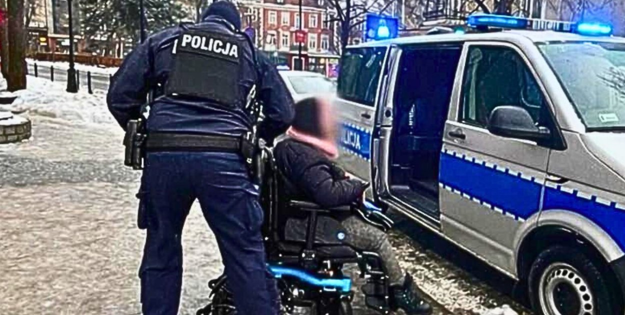 Policja w Sopocie ratowała kobietę. Gołoledź uwięziła ją na drodze