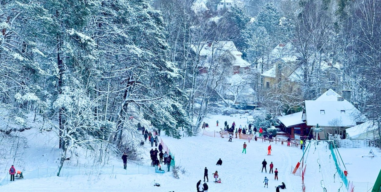 Dobre wieści dla narciarzy nad morzem. Łysa Góra w Sopocie znowu działa