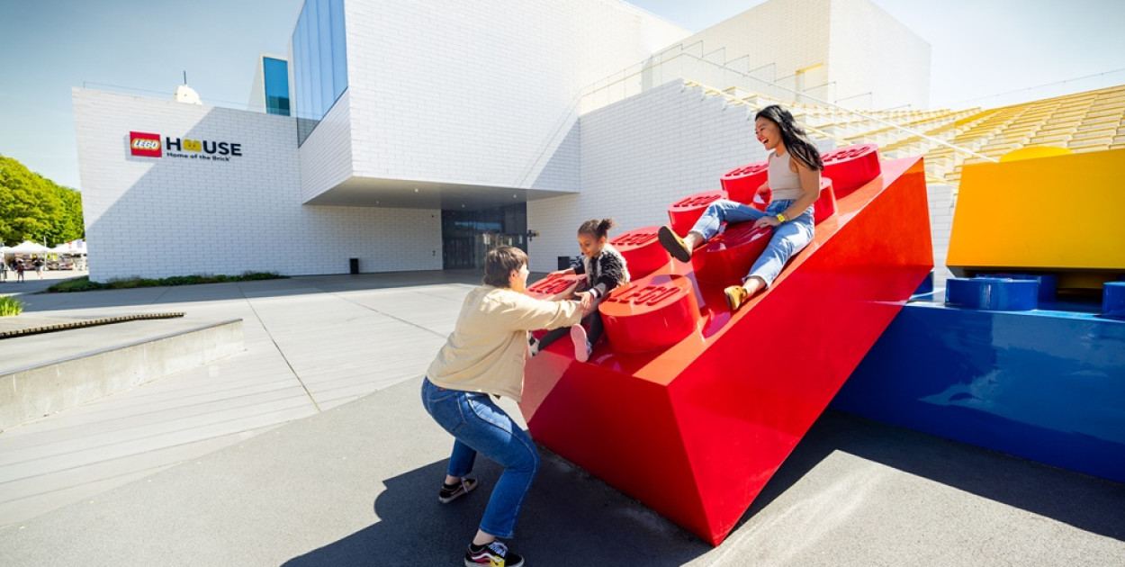 Leć do LEGO® House z Gdańska. Świat pełen zabawy czeka