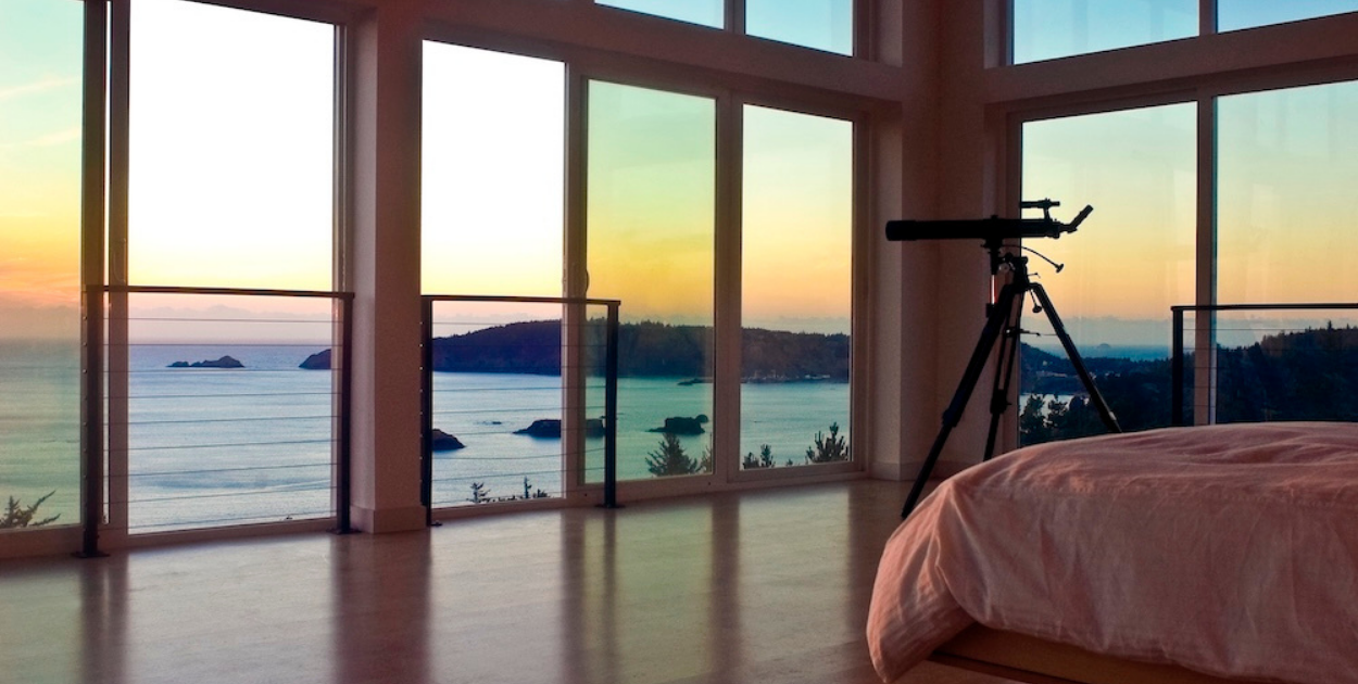 Okna Trójmiasto – jakie wybrać do domu nad morzem? PVC, aluminium czy drewno?