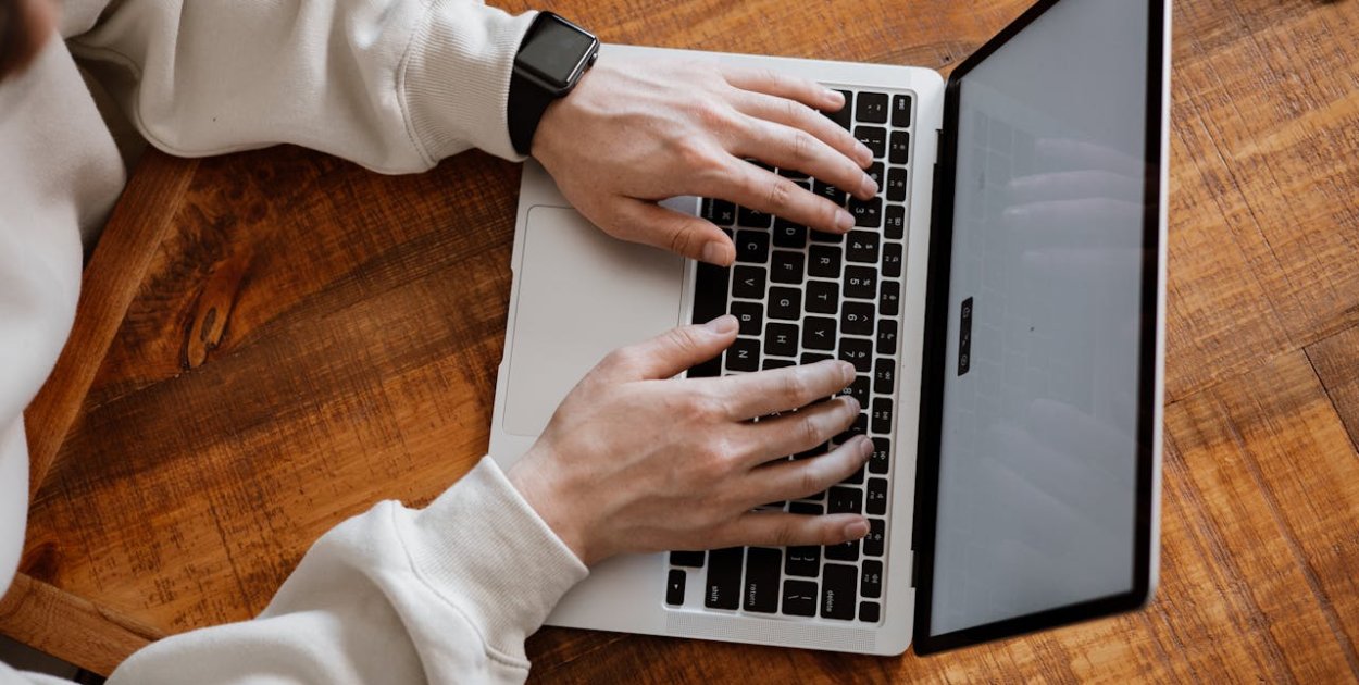 Praca zdalna czy biuro - sprawdź, czego naprawdę oczekują młodzi pracownicy?