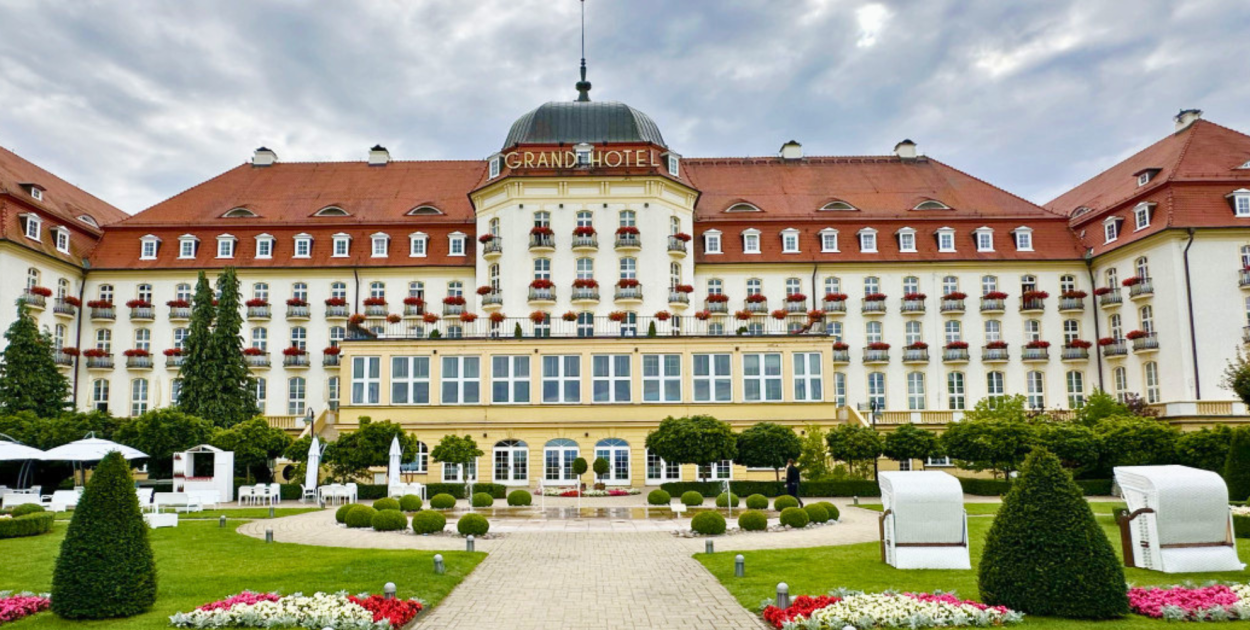 Nawet kilka tysięcy za dobę! Sopot wśród najdroższych miejsc premium w Polsce