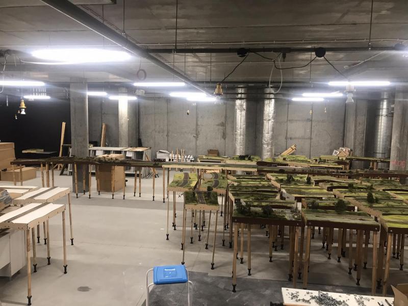 Fot. Robert Szamal. Materiały klubu Nostalgia Za Parą. Przygotowania makiety do ekspozycji w Sopot Centrum - kwiecień 2024.