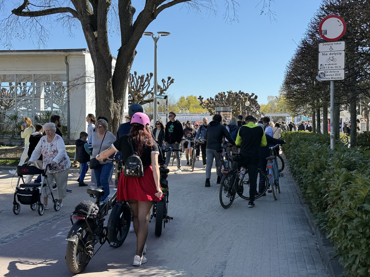 Zakaz Sopot rowery, hulajnogi fot. Esopot.pl 