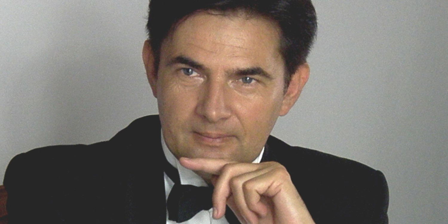 Jacek Szymański - tenor.