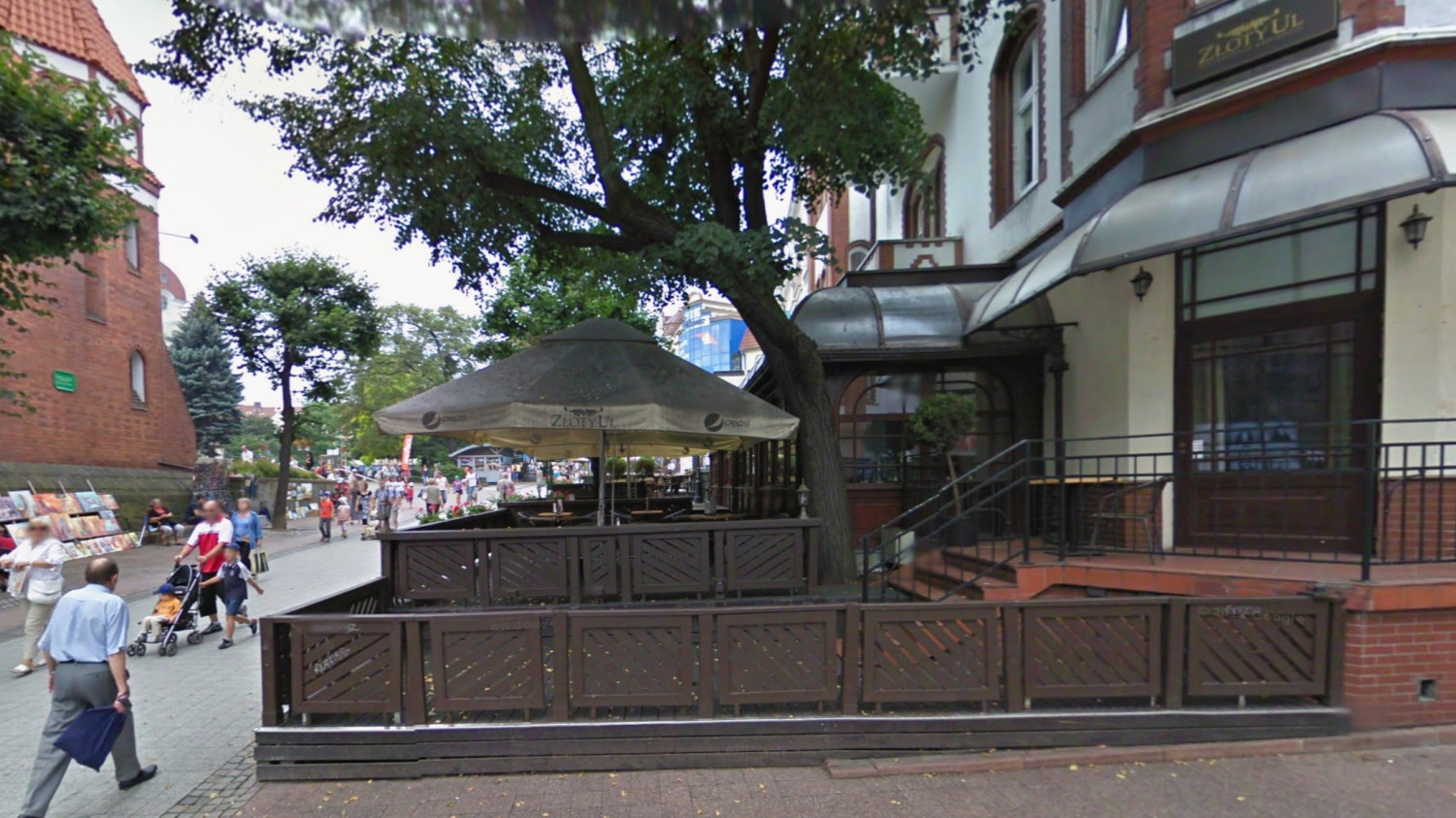 Restauracja Złoty Ul w Sopocie. Fot. Google Street Maps - 2011 rok Restauracja Złoty Ul w Sopocie. Fot. Google Street Maps - 2011 rok