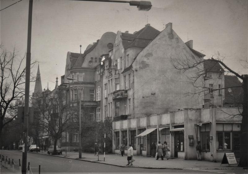 Cukiernia Rydelek, lata 90. XX w. Źródło fotografii: zbiory Muzeum Sopotu.