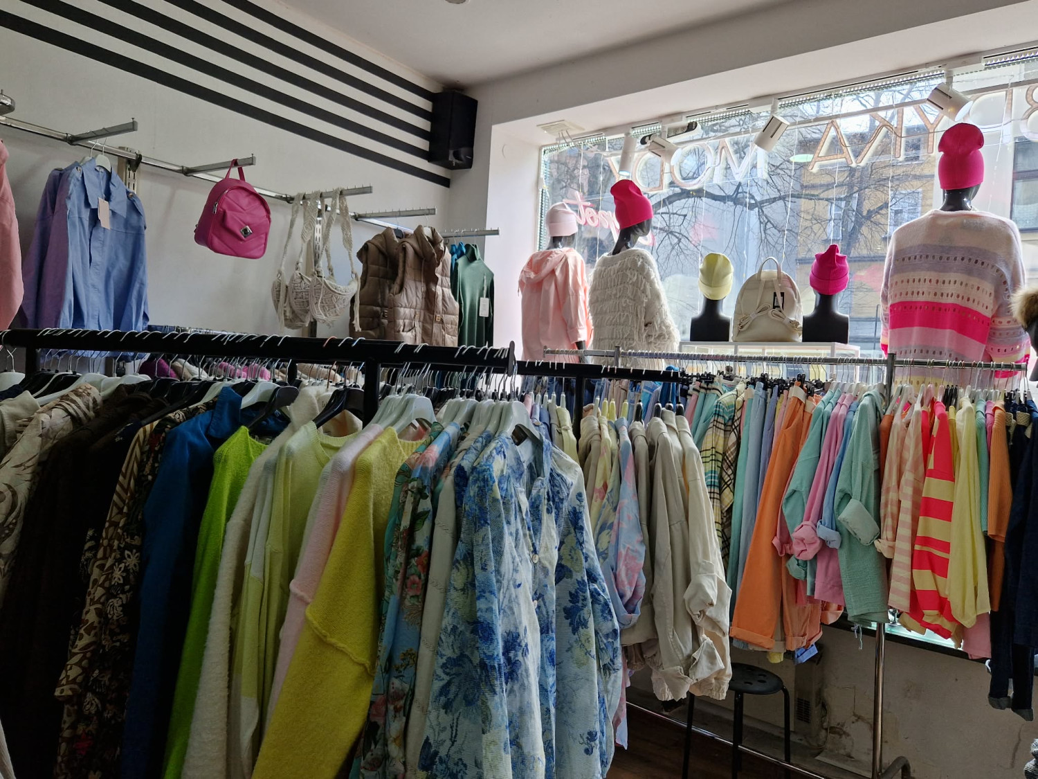 W sklepie prowadzonym przez Marcina Molika można kupić odzież importowaną bezpośrednio z Włoch. Fot. esopot.pl