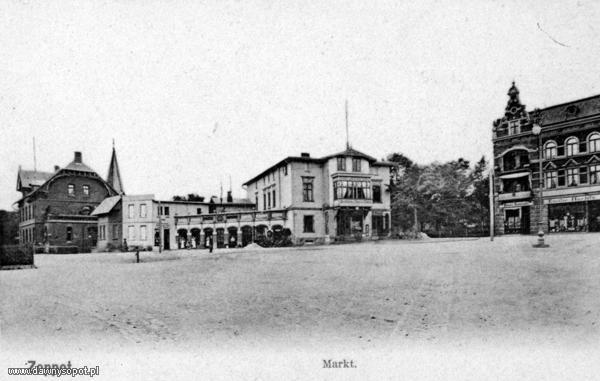 Hotel Dworcowy widziany z głównego rynku, zdjęcie z ok. 1910 r.  (BG PAN), za: www.dawnysopot.pl.