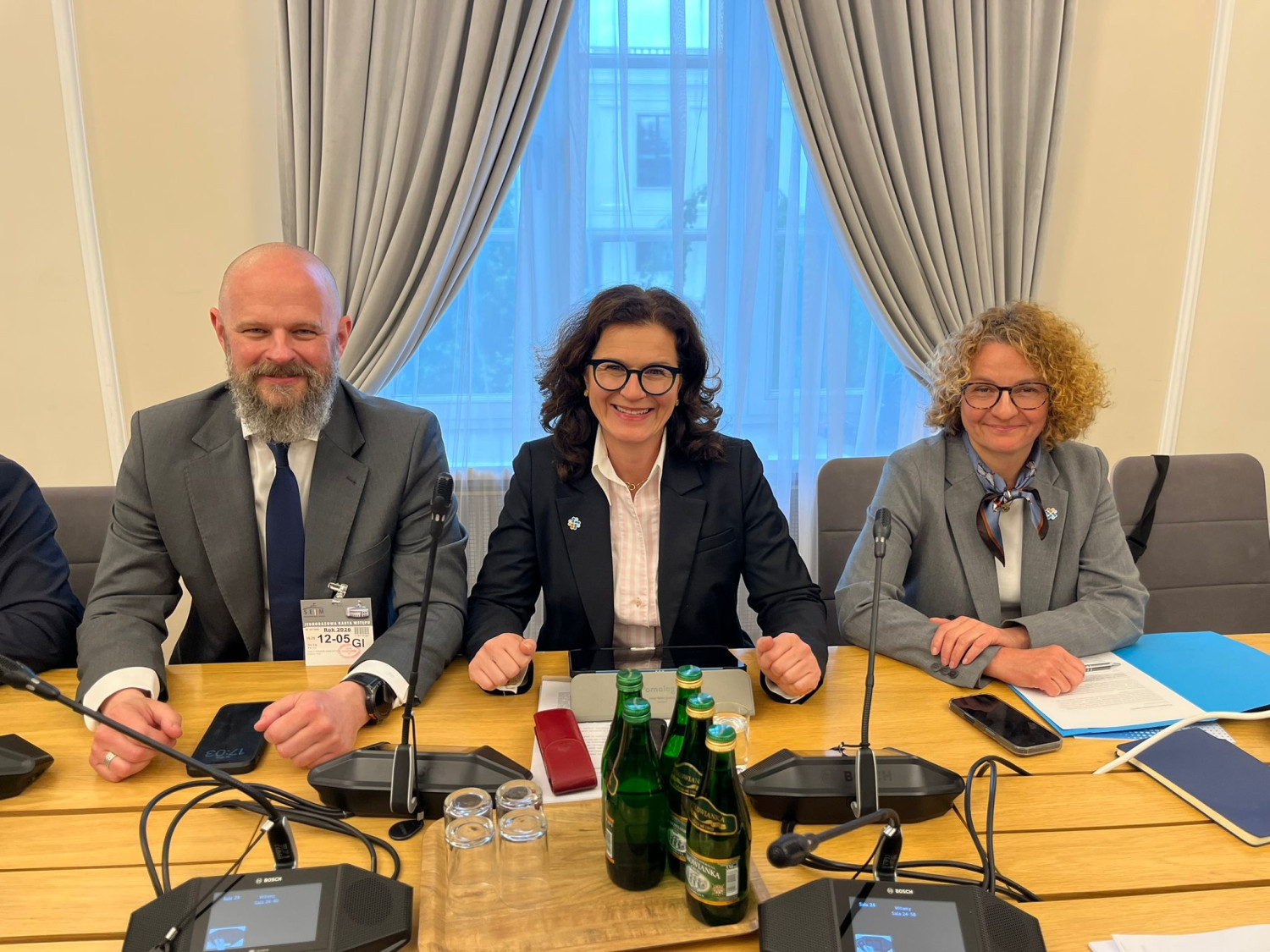 Od lewej: Jacek Pauli, burmistrz gminy Skarszewy, Aleksandra Dulkiewicz, prezydentka Gdańska, Magdalena Czarzyńska-Jachim, prezydentka Sopotu. Fot. OMGGS